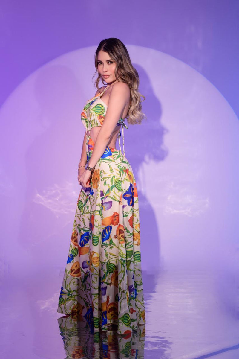 VESTIDO FLORES ABERTURA TORZO