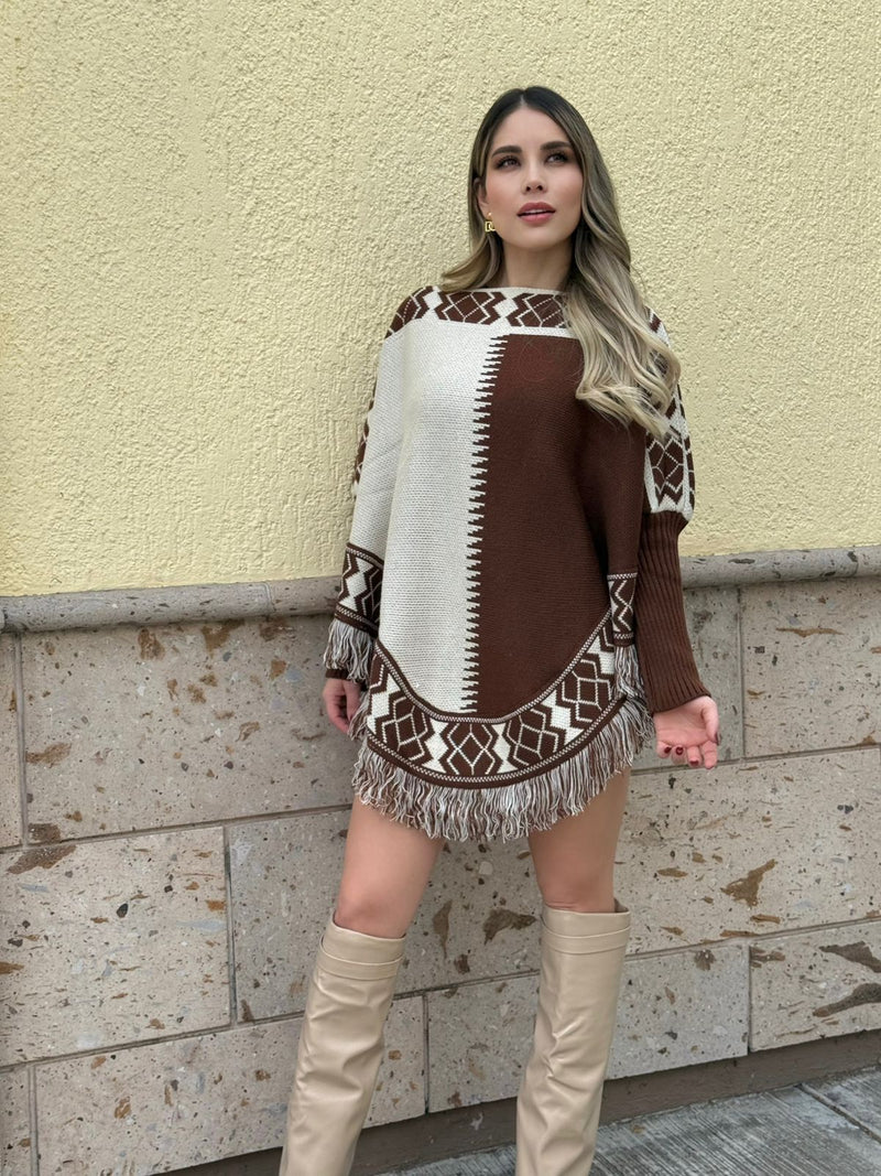 CAPA CAMEL Y BEIGE TEJIDA FLECOS