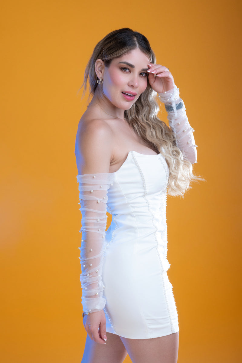 VESTIDO BLANCO STRAPLE PERLAS