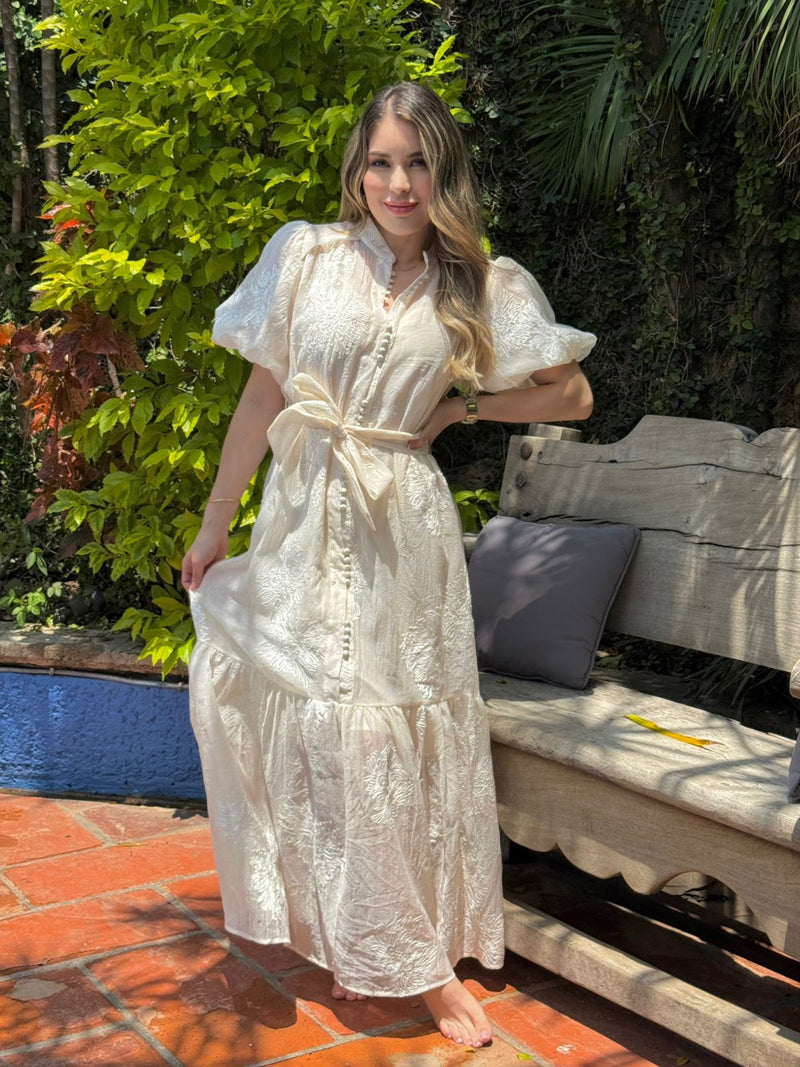 VESTIDO BEIGE LARGO DETALLE BORDADO