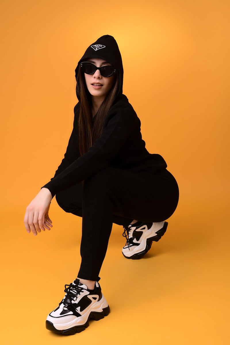 SET NEGRO INSPO PRADA