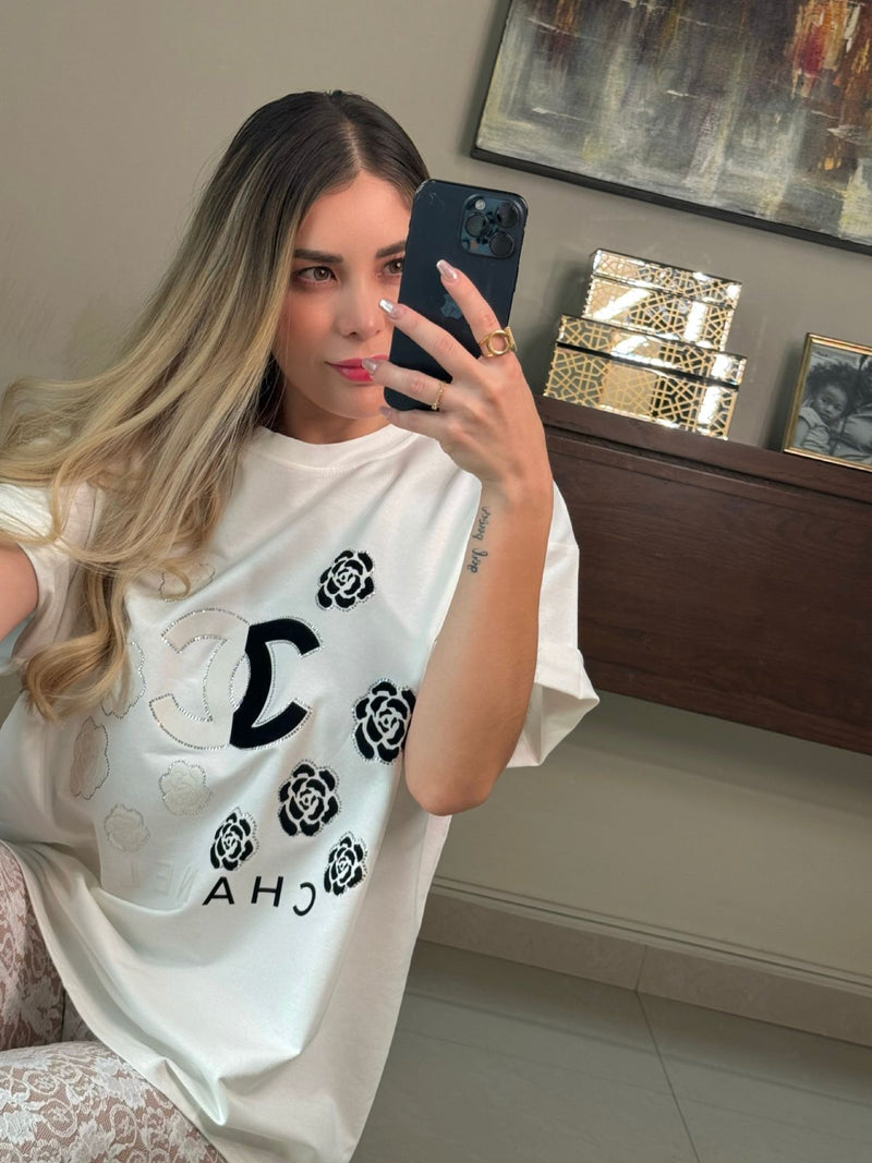 PLAYERA BLANCA CHANEL ROSAS