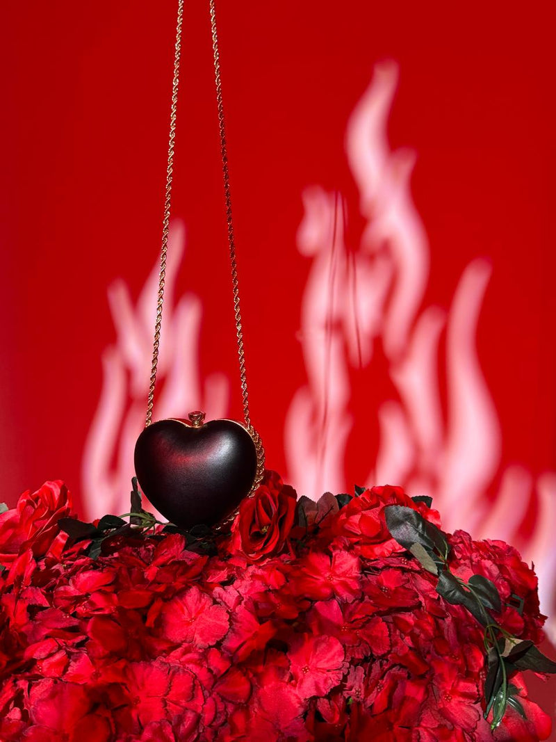 BOLSO NEGRO CORAZON
