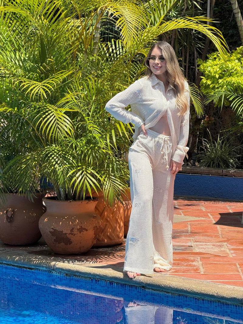 SET BEIGE TEJIDO DETALLE EN LENTEJUELAS