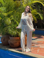 SET BEIGE TEJIDO DETALLE EN LENTEJUELAS