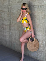 TRAJE DE BAÑO AMARILLO FLORES